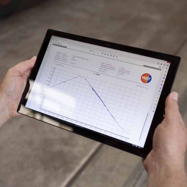 Digitale Auswertung von Leistungsdaten einer Industrieanlage -  MGT