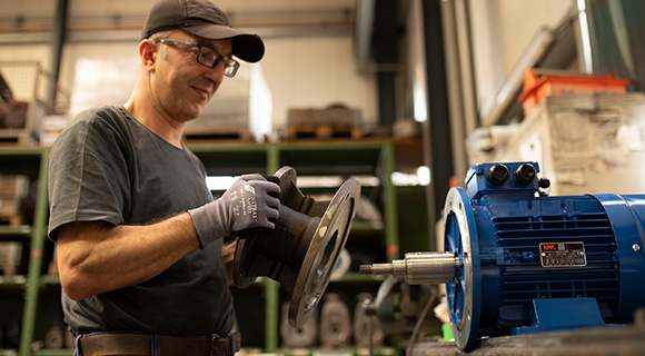 Dienstleistungen - Hatec Group